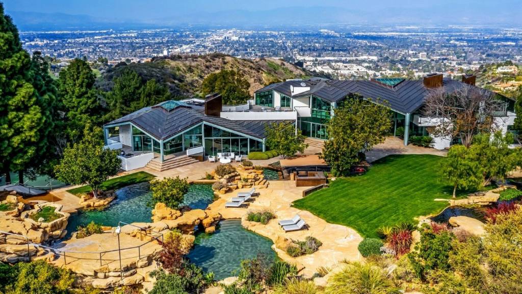 Pharrell Williams : Découvrez sa sublime villa sur les hauteurs de Beverly Hills
